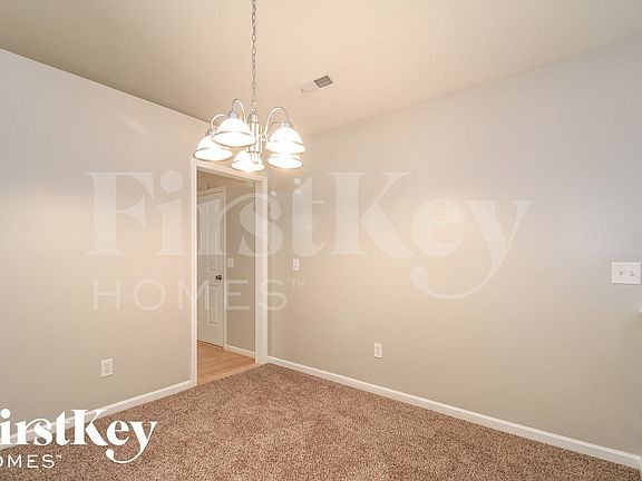 5th image of 4040 Creekside Ct
