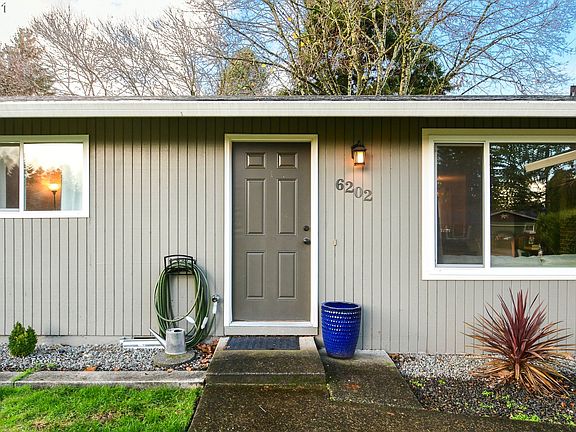 3rd image of 6202 NE 104th Ct