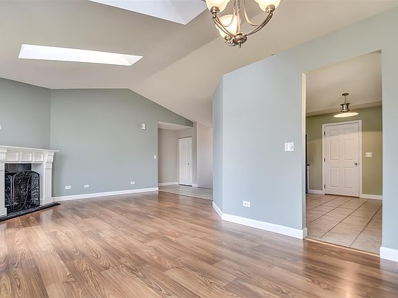 5th image of 2440 Salem Ct APT B2