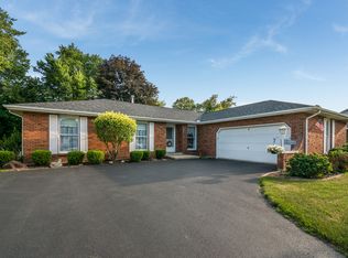 785 Donna Ave, Aurora, IL 60505