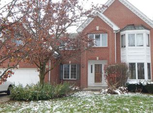 906 Willow Creek Rd, West Chicago, IL 60185