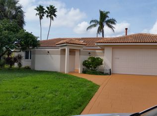 1935 Iowa Ave NE, Saint Petersburg, FL 33703