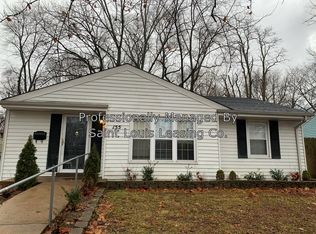 155 Chateau Dr, Florissant, MO