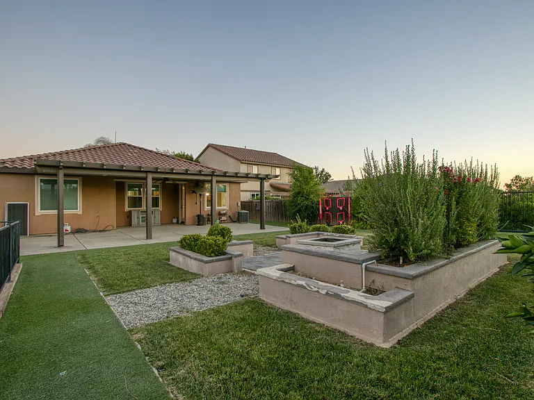 38152 Mulligan Dr — Photo 28