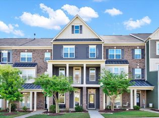 321 Old Ride Dr, Holly Springs, NC 27540