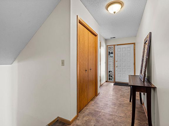 4th image of 12580 Parkwood Dr