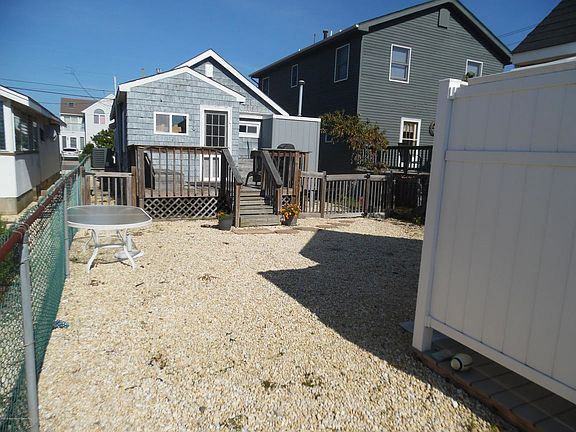 4th image of 205 20th Ave