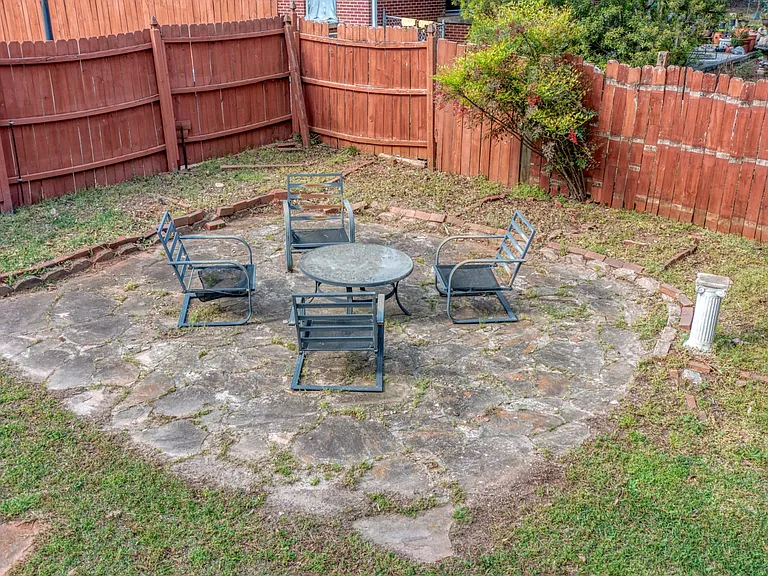 1416 Hilltop Dr — Photo 30