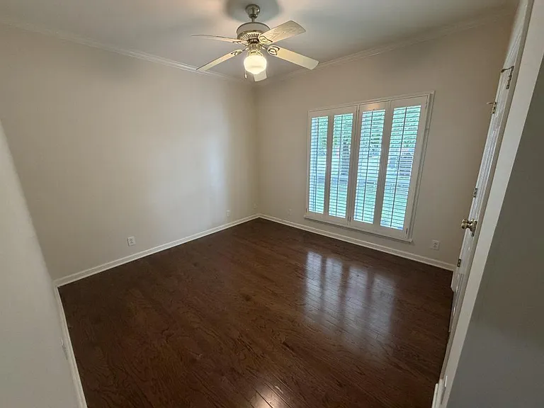 1818 Black Fox Xing — Photo 10