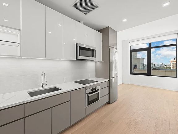 4th image of 27-19 Thomson Ave #3D