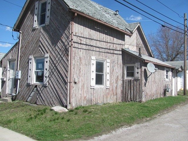 1st image of 609 S 1st St