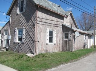 609 S 1st St, Frankfort, IN 46041