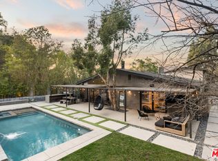 3355 Alana Dr, Sherman Oaks, CA 91403