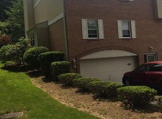 39 Oxford Ct, Pittsburgh, PA 15237