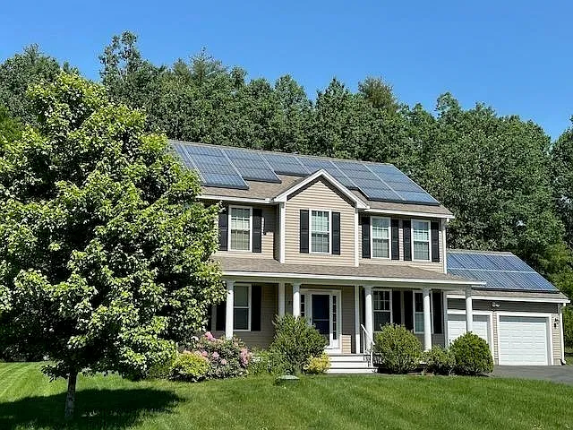 4 bed, 2.5 bath, 2168 sqft, $4,200 — Photo 1