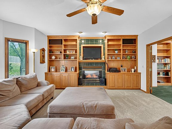 3rd image of 5783 Beechtree Dr