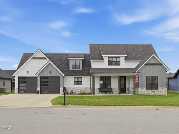 2206 Harlow St, Carthage, MO 64836
