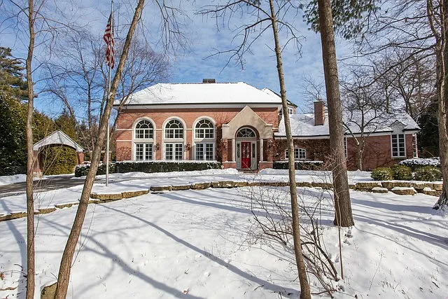 1133 Elm Tree Rd photo 1