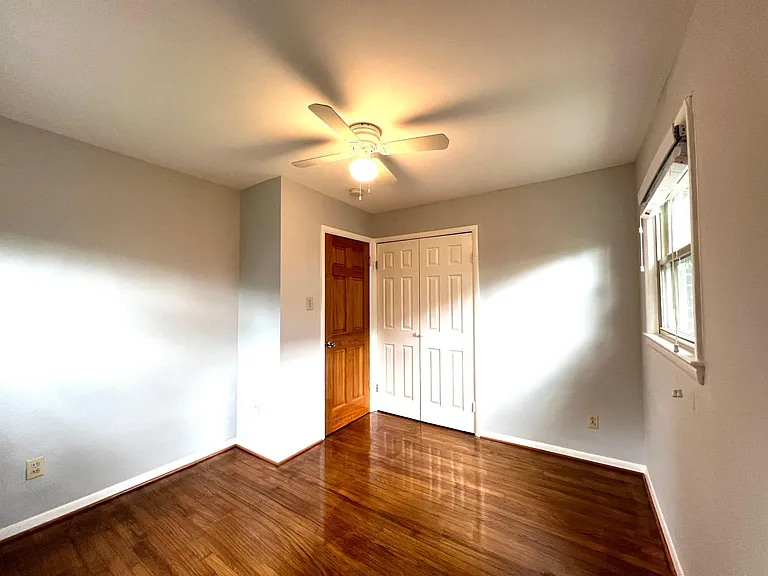 2220 Primrose Dr — Photo 12