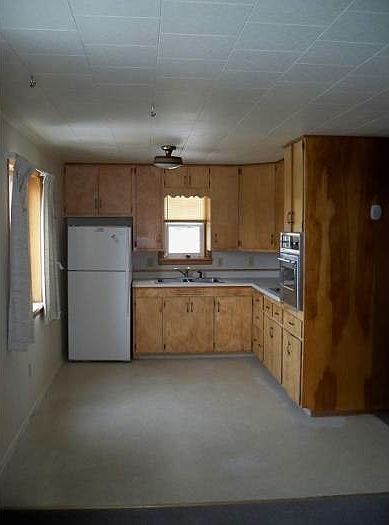 2nd image of 616 Madison St APT A
