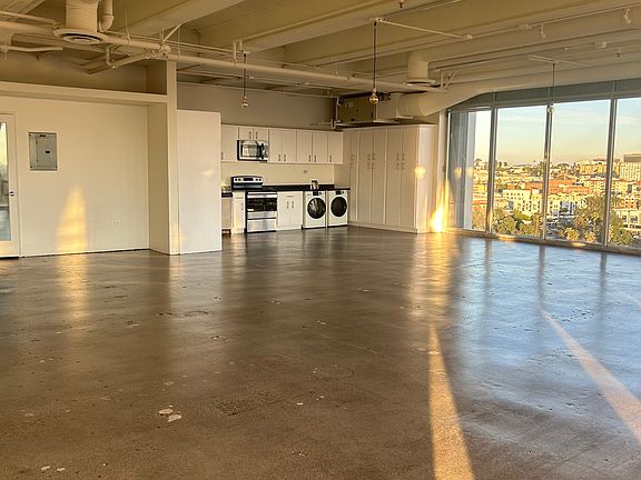 5th image of 2404 Wilshire Blvd #Pha