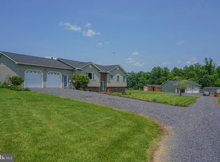138 Crooked Creek Rd, Gettysburg, PA 17325