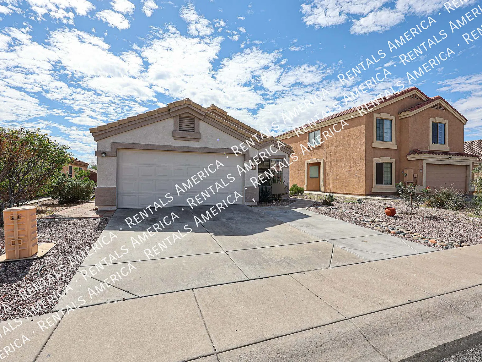 resh Paint and New Blinds Throughout! Spacious 4-Bed, 2 Bath Home — Photo 1