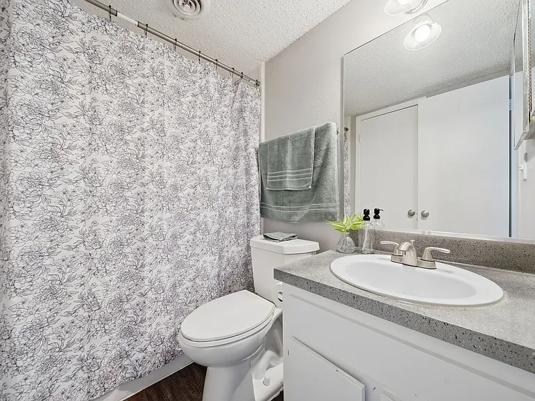 Cedar Park Apartments — Photo 45
