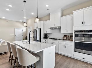 5740 Coulee Ln, Charlotte, NC 28215