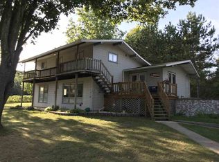 07371 Pincherry Rd, Charlevoix, MI 49720