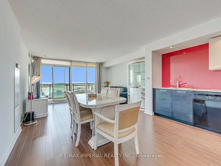 25 Capreol Ct #2510 — Photo 9