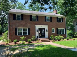 25 Stratford Rd, Newport News, VA 23601