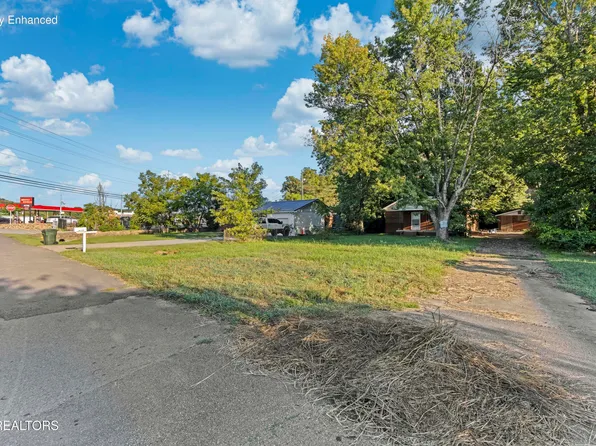 104 King St, Sevierville, TN 37862