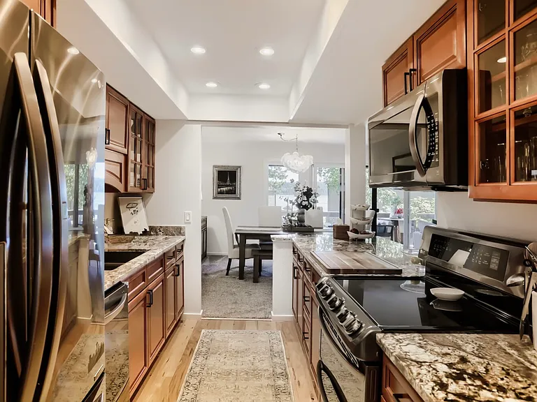 17444 NE 40th Pl #D4 — Photo 9