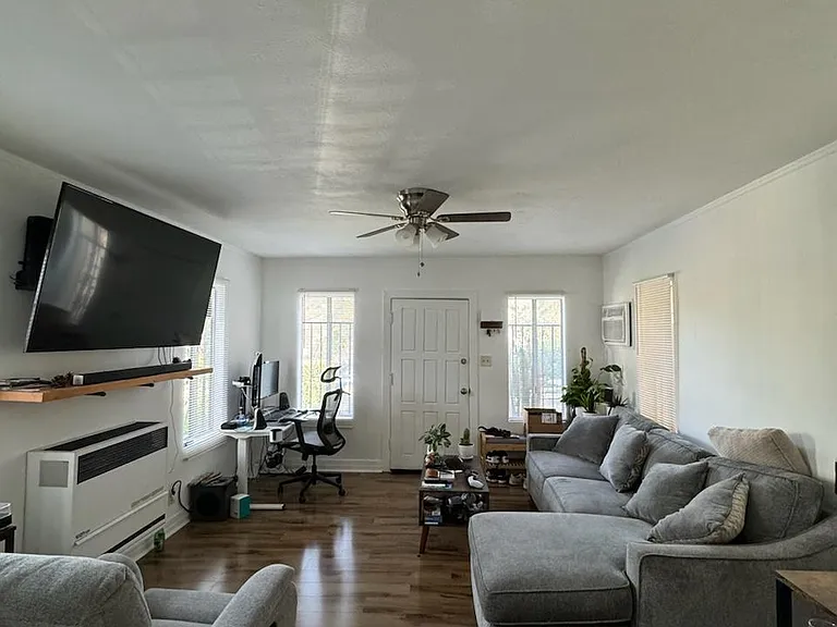 5307 Longfellow St — Photo 8