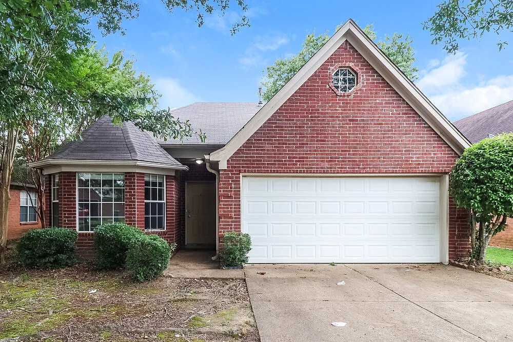 3 bed, 2.0 bath, 1420 sqft, $1,855 — Photo 1
