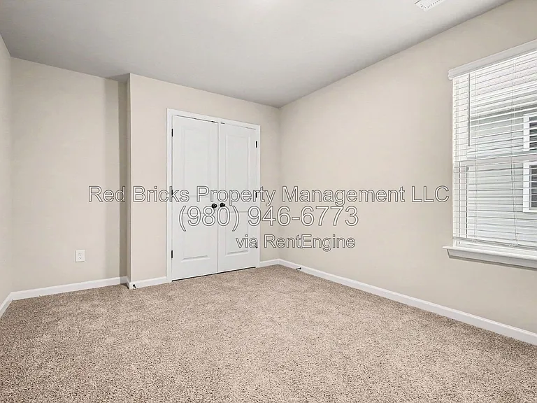 2132 Clapham Ct — Photo 21