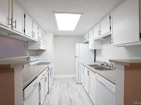 4th image of 18163 E Kentucky Ave APT 101
