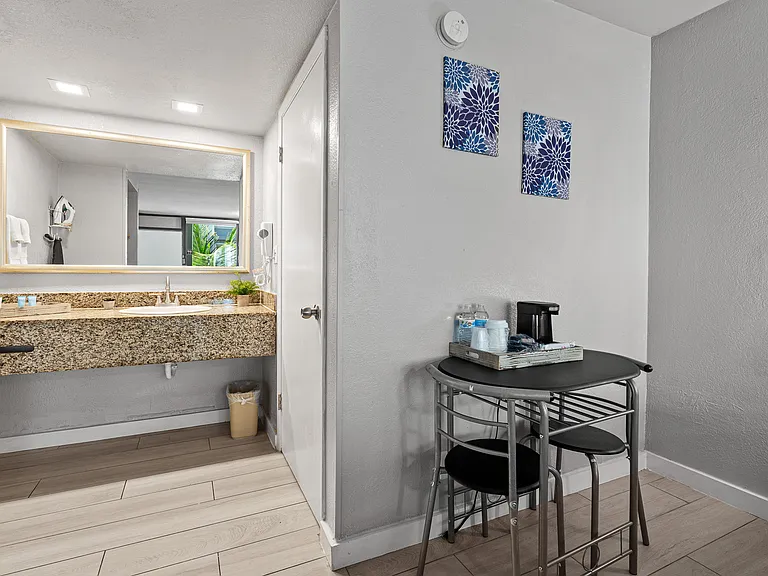 2520 Stirling Rd #218 — Photo 9