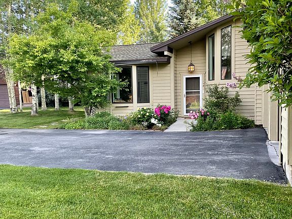 Front, side view to front door