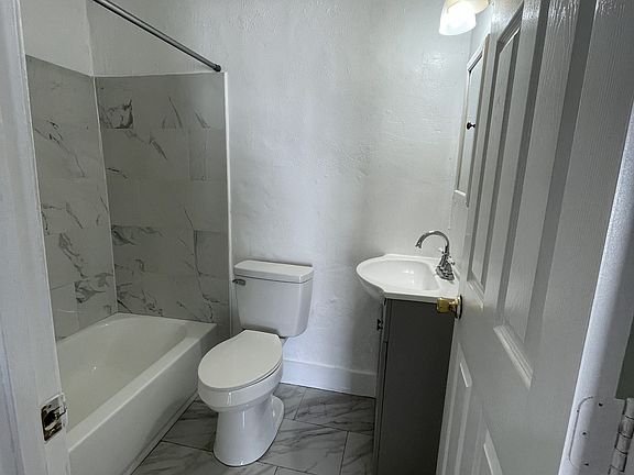 4th image of 4316 Baronne St #11562446