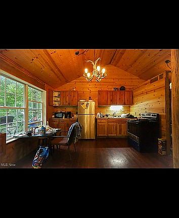 2nd image of 30939 Jacks Run Rd