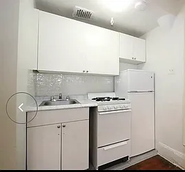 Rented by R New York