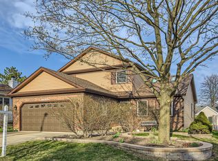 4665 Olmstead Dr, Hoffman Estates, IL 60192