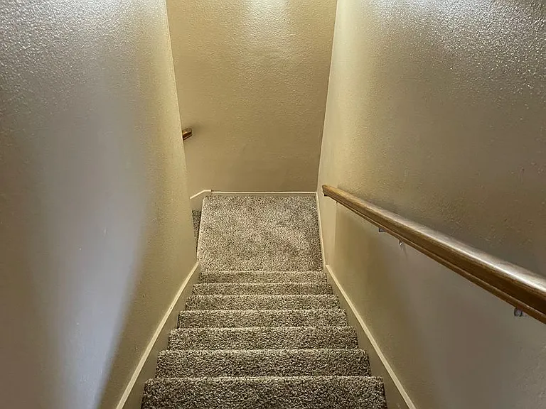 3266 Executive Hills Rd — Photo 11