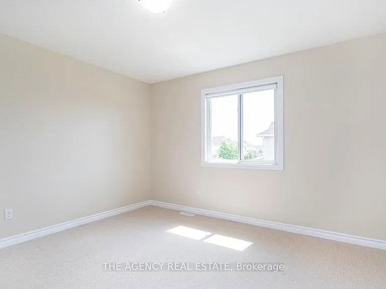 960 Bitterbush Cres #30 — Photo 13