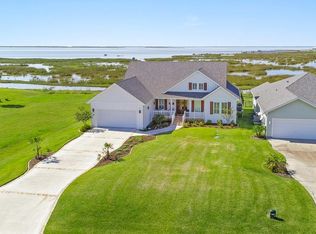 56 Southpointe Circle, Rockport, TX 78382