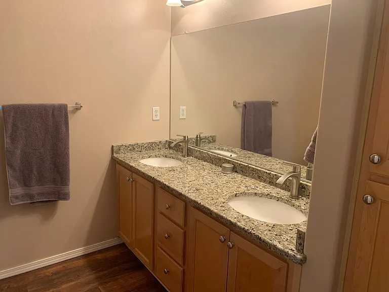 20390 Noble Ln — Photo 7