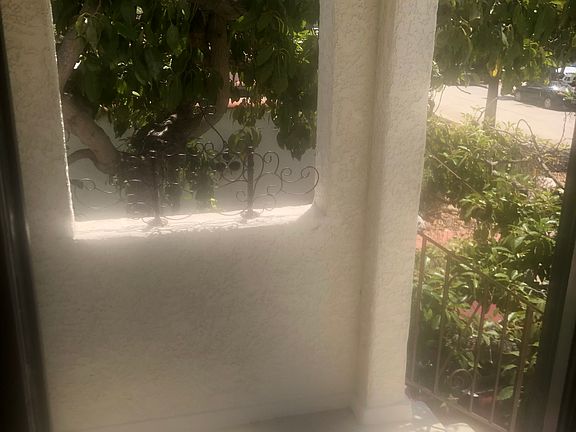 Stairway entry landing