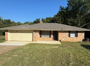 324 Oakwood Cir, Shady Shores, TX 76208